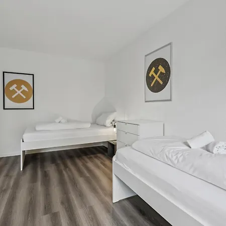 Mit 2 Einzelbetten Und Balkon Apartment